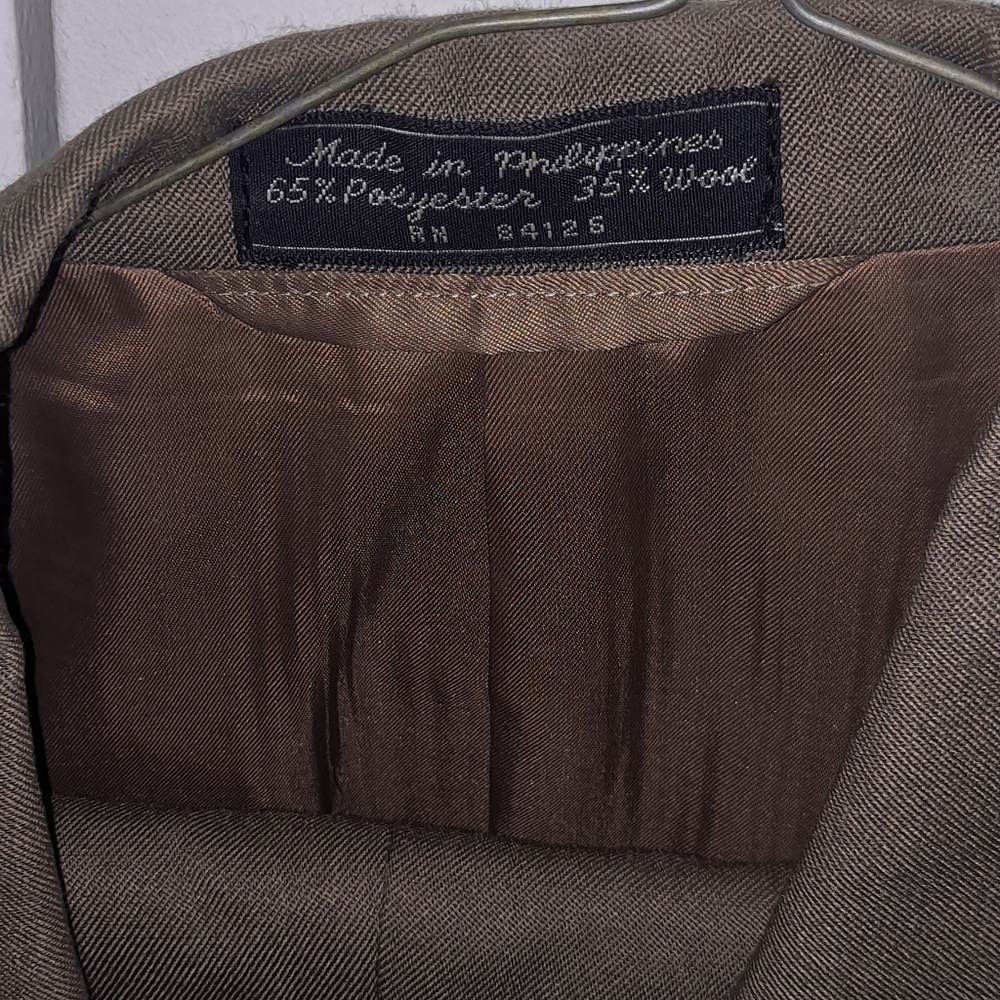 Mens suit - Picture 2 of 3